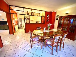 House Erra -family Frendly House