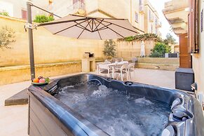 Gee9teen Gozitan Villa, Pool & Whirlpool