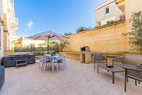 Gee9teen Gozitan Villa, Pool & Whirlpool