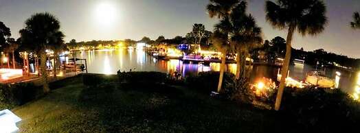 The Keys Bungalow On The Cotee River