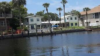 The Keys Bungalow On The Cotee River