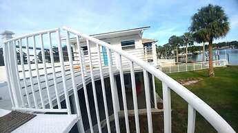 The Keys Bungalow On The Cotee River