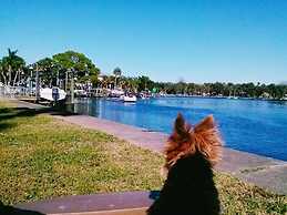 The Keys Bungalow On The Cotee River