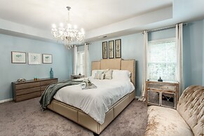 Large Luxury Getaway For Families Children