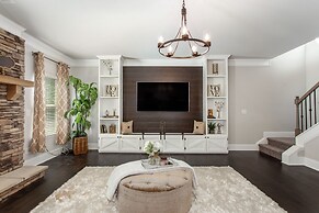 Large Luxury Getaway For Families Children