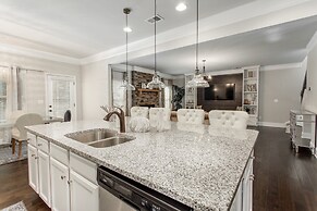 Large Luxury Getaway For Families Children