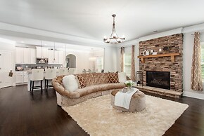 Large Luxury Getaway For Families Children