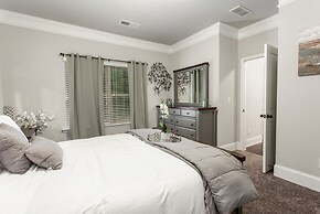 Large Luxury Getaway For Families Children