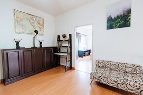 Private Residence Hosted by Sasithorn