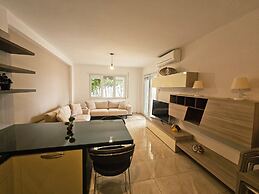 Beachfront Sion Sarande Apartment