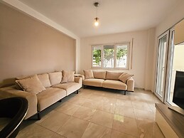 Beachfront Sion Sarande Apartment