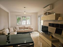 Beachfront Sion Sarande Apartment