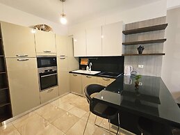 Beachfront Sion Sarande Apartment