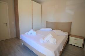 Beachfront Sion Sarande Apartment B