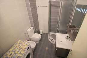 Beachfront Sion Sarande Apartment B