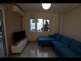 Beachfront Sion Sarande Apartment B