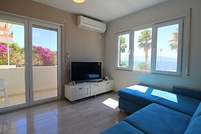 Beachfront Sion Sarande Apartment B