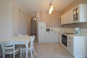 Beachfront Sion Sarande Apartment B