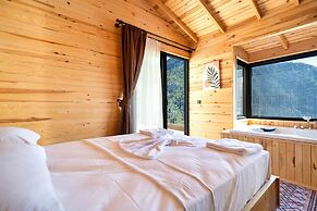 Honeymoon Bungalow With Private Pool and Sea View