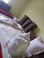 Room in Guest Room - Sejour Retreat For Family In Paradise