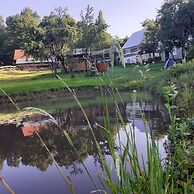 Room in Guest Room - Sejour Retreat For Family In Paradise
