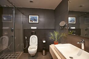 Indreni Suites Hotel