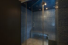 Indreni Suites Hotel