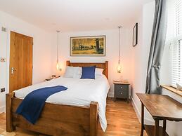 Apartment 4 10 Somers Court