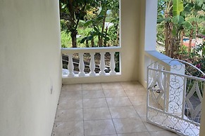 Stunning 2-bed Apartment in Grand Roy, Grenada