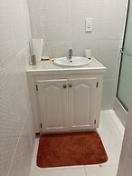 Stunning 2-bed Apartment in Grand Roy, Grenada