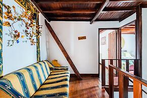 Casa das 10 Janelas at Monsanto