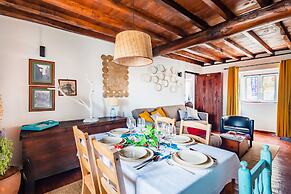 Casa das 10 Janelas at Monsanto