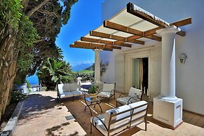 Luxury Villa Fiorita - Amazing Terrace Premium Location
