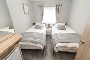 Loluke Lodge on The Lake