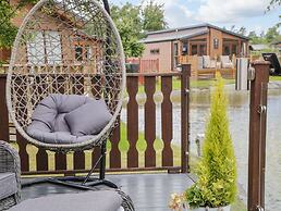 Loluke Lodge on The Lake