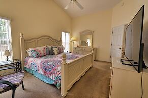 New Listing - Amazing 4 Bed 3 Bath - Private Pool 4 Bedroom Home by Re