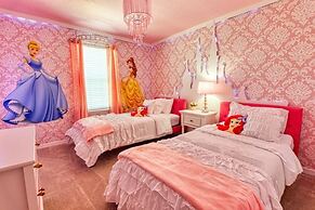 The Cozy Hammock 5 Bedroom Home by Redawning