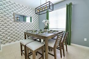 The Cozy Hammock 5 Bedroom Home by Redawning