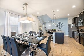 Phillipe's Windsor At Westside Vacation Home 7 Bedroom Home by Redawni