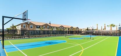 Phillipe's Windsor At Westside Vacation Home 7 Bedroom Home by Redawni