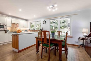 3 Bedroom Bungalow With Htub & Private Loch Access