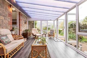 3 Bedroom Bungalow With Htub & Private Loch Access