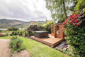 3 Bedroom Bungalow With Htub & Private Loch Access