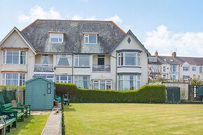 Beachside Apartment