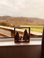 A Beautiful, Unique Lodge, Made for two