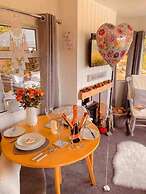 A Beautiful, Unique Lodge, Made for two