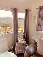 A Beautiful, Unique Lodge, Made for two