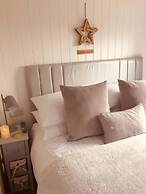 A Beautiful, Unique Lodge, Made for two