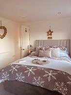 A Beautiful, Unique Lodge, Made for two