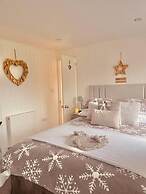 A Beautiful, Unique Lodge, Made for two